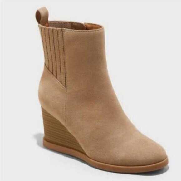 NWT Universal Thread Cypress Winter Boots Size 8.5 - Picture 1 of 3